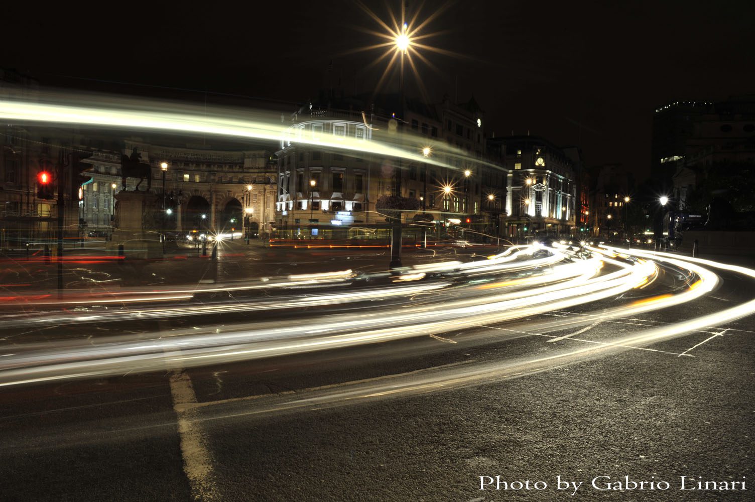 Night photography on roundabout in Trafalgar Square, London