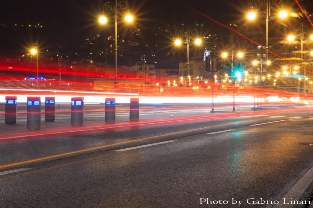 Photo with long exposure with colored lights